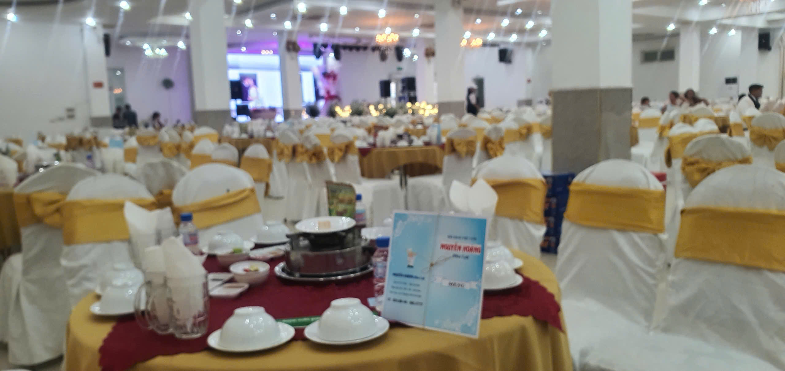 nhà hàng tiệc cưới nguyễn hoàng
